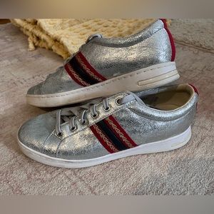 Silver GEOX Jayden sneaker. Barely worn.